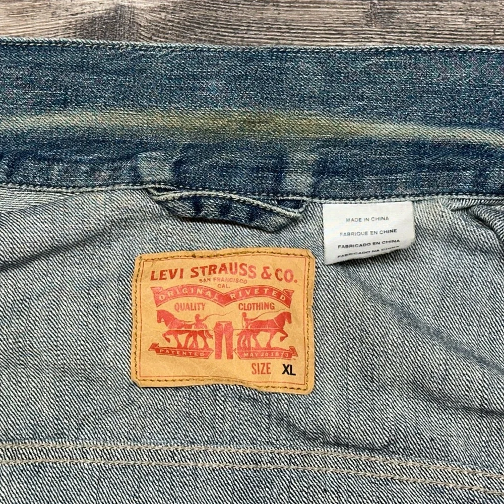 Levi’s Type III Denim Trucker Jacket XL Distressed Wash GUC - Picture 11 of 11